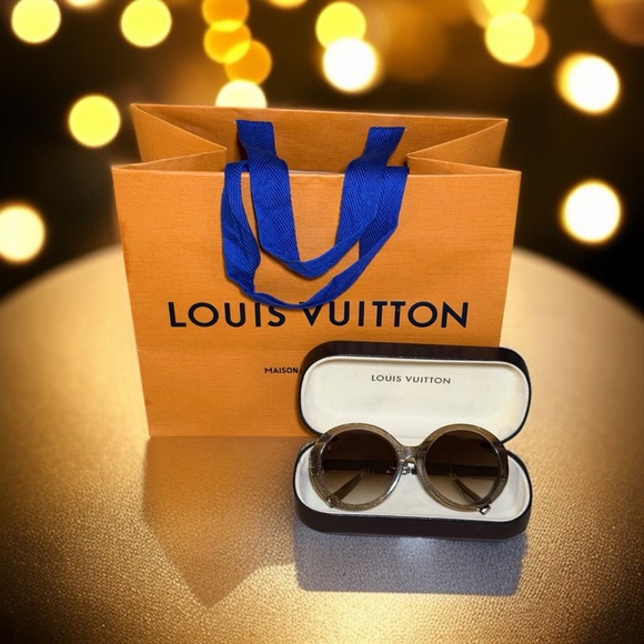 Louis Vuitton Accessories - Louis Vuitton Gray Glitter/Smoke Gradient Silver Petit Soupcon Round Sunglasses
